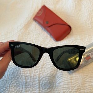 Disney Ray Bans- Mickeys 90th Edition